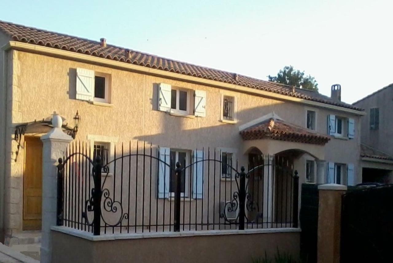 Eclats Du Sud Hebergements "Les Lavandes" Ou "Les Romarins" Meubles De Tourisme Classes 3 Etoiles Auriol Exterior photo
